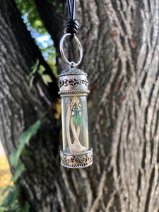 Deadly on the go Vial